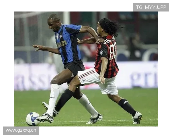 内维斯与布斯克茨：传统组织后腰的风格差异解析