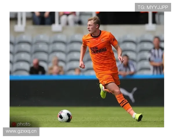 曼联豪掷2亿引援却未见成效,引援逻辑与球队表现脱节问题显现