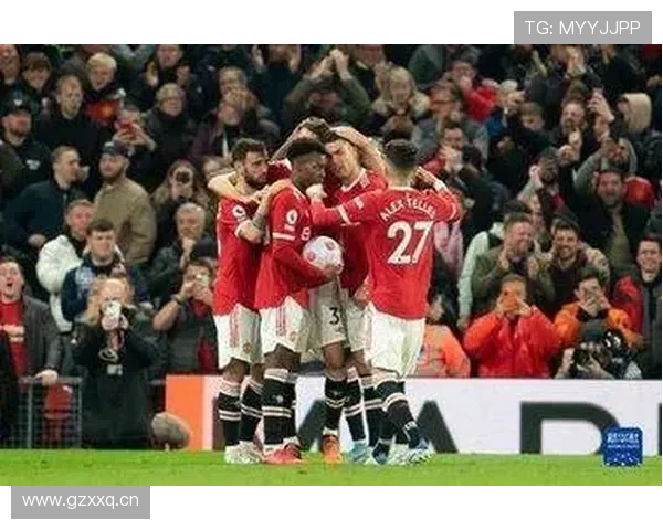 曼联更衣室矛盾问题再度显现,对球队下半程稳定性形成潜在考验 曼联更衣室矛盾问题再度显现,对球队下半程稳定性形成潜在考验