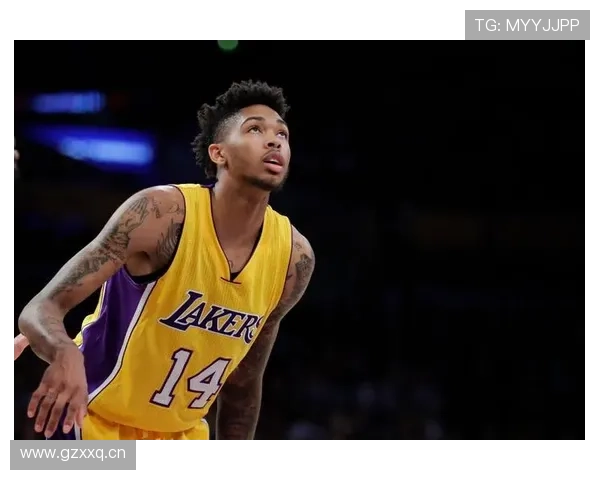 布兰登·英格拉姆利用突破拉开空间助湖人提升关键时刻得分效率